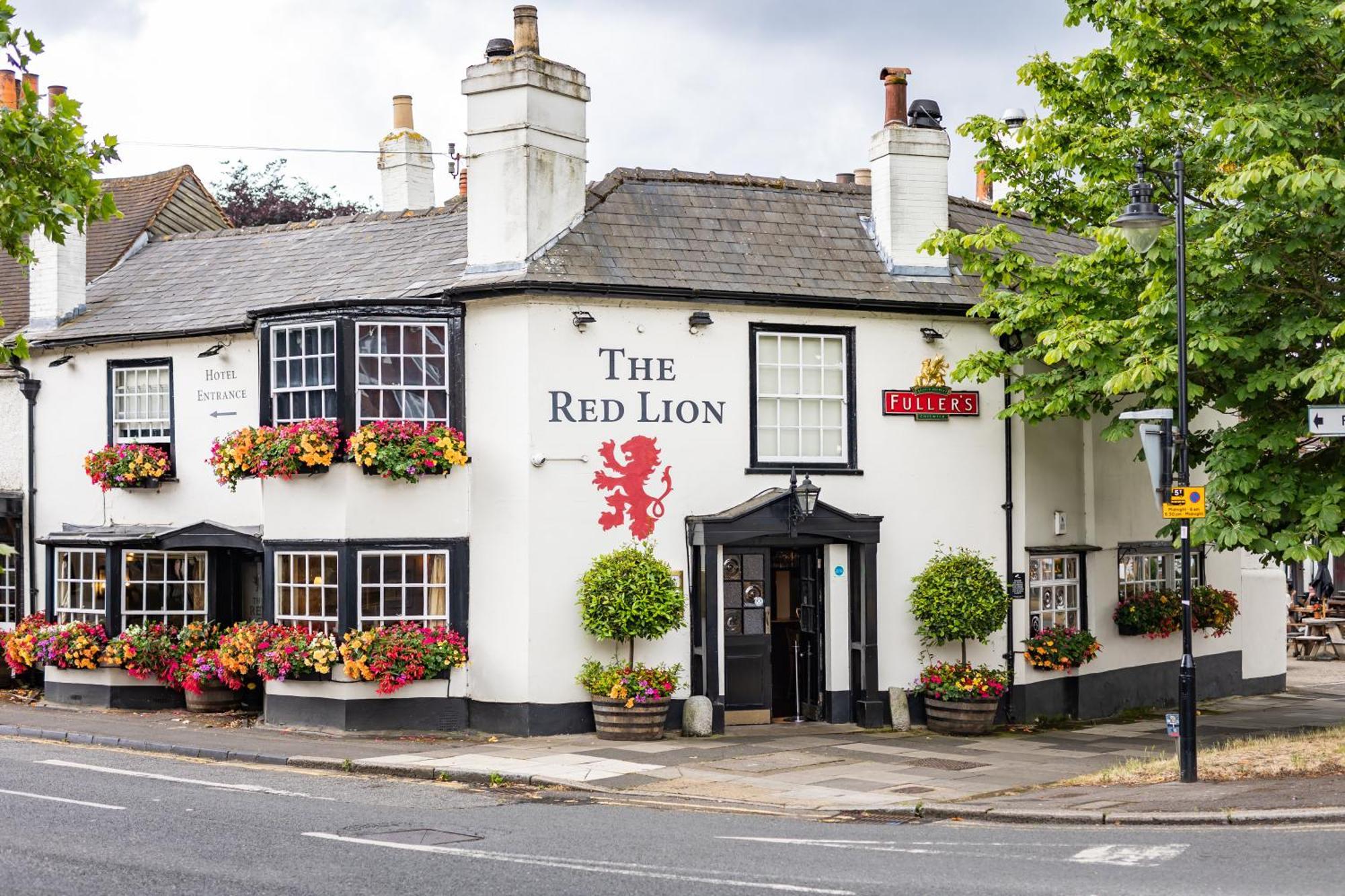הית'רו The Red Lion Hotel מראה חיצוני תמונה