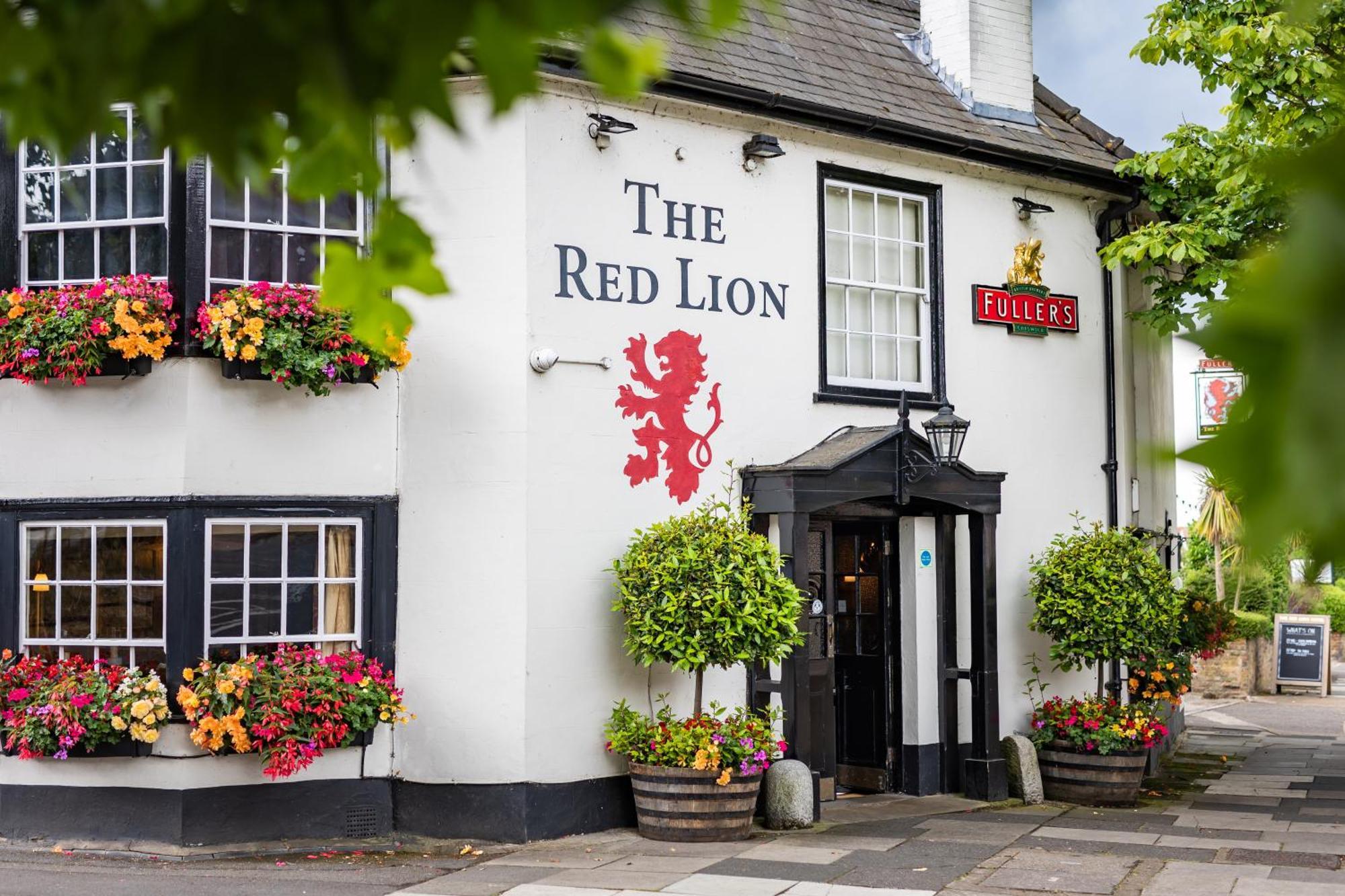 הית'רו The Red Lion Hotel מראה חיצוני תמונה